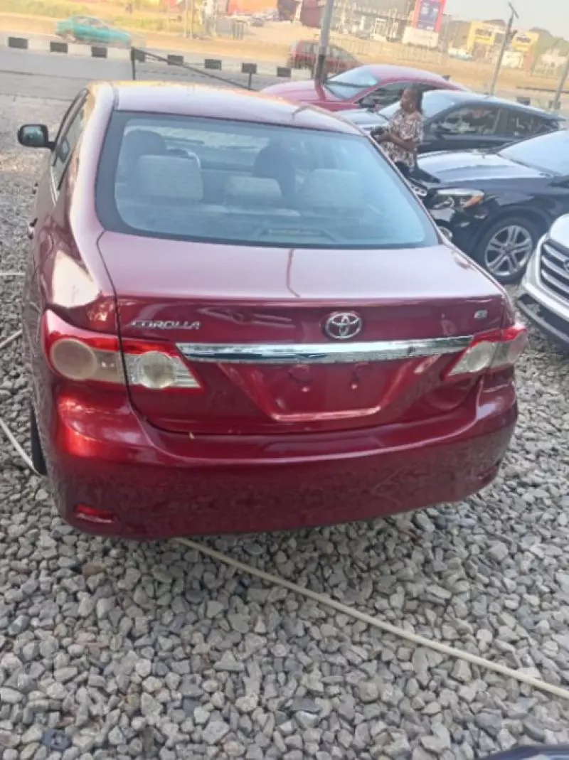 TOYOTA Corolla   - 2012