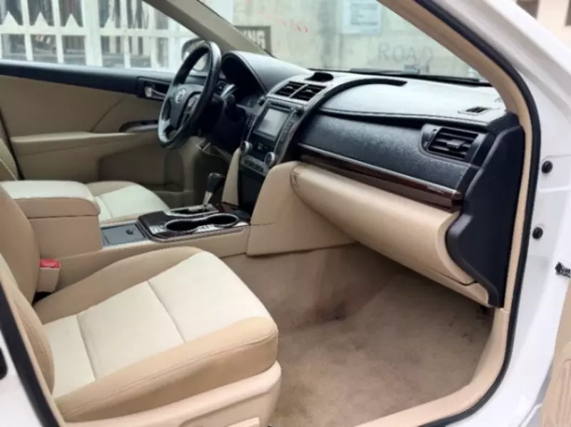 TOYOTA Camry - 2012