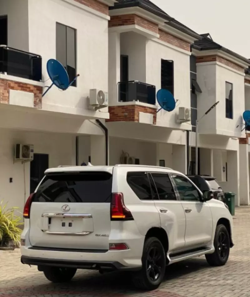 Lexus GX   - 2011