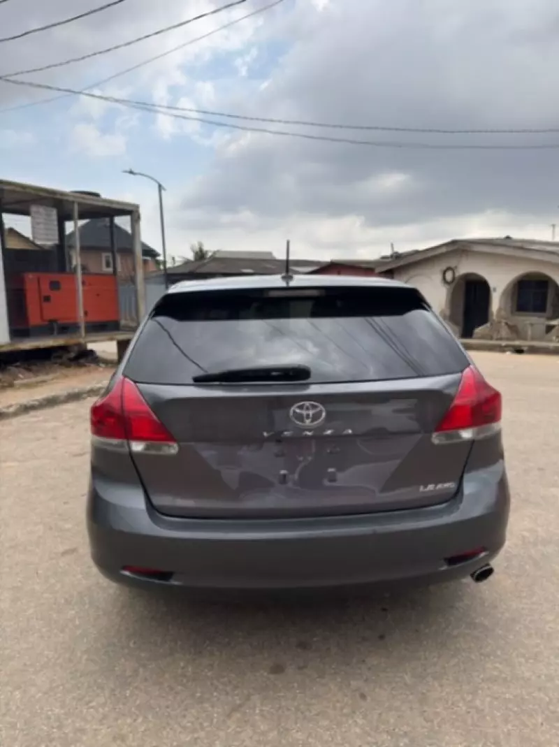 TOYOTA Venza - 2015