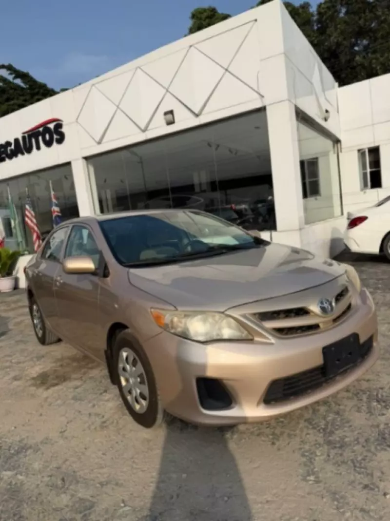 Toyota Corolla   - 2011