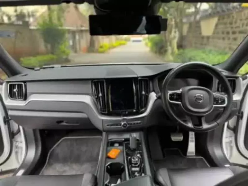 Volvo XC60   - 2021