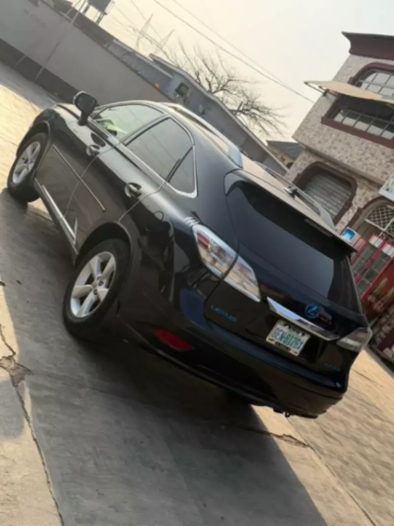 Lexus RX 350   - 2010
