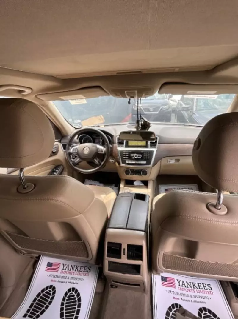 Mercedes-Benz ML 350   - 2012