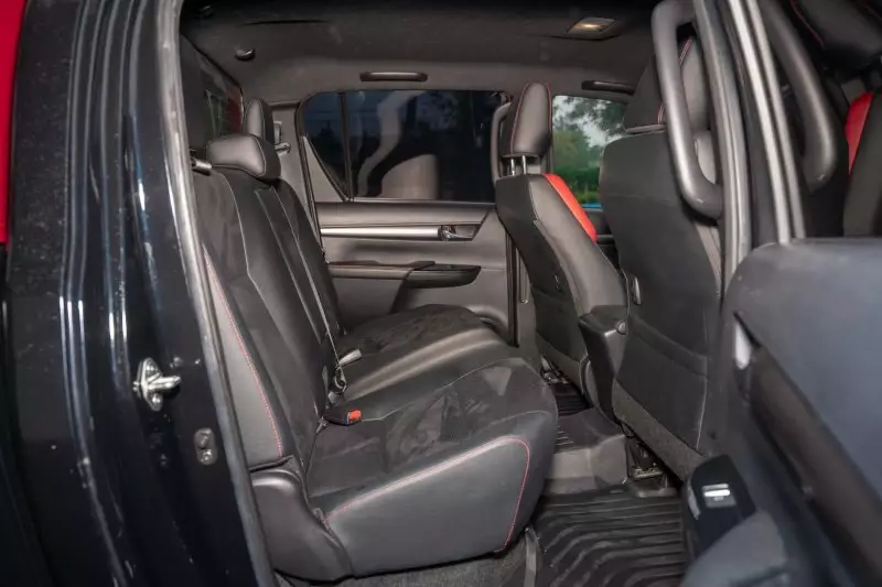 TOYOTA Hilux   - 2022