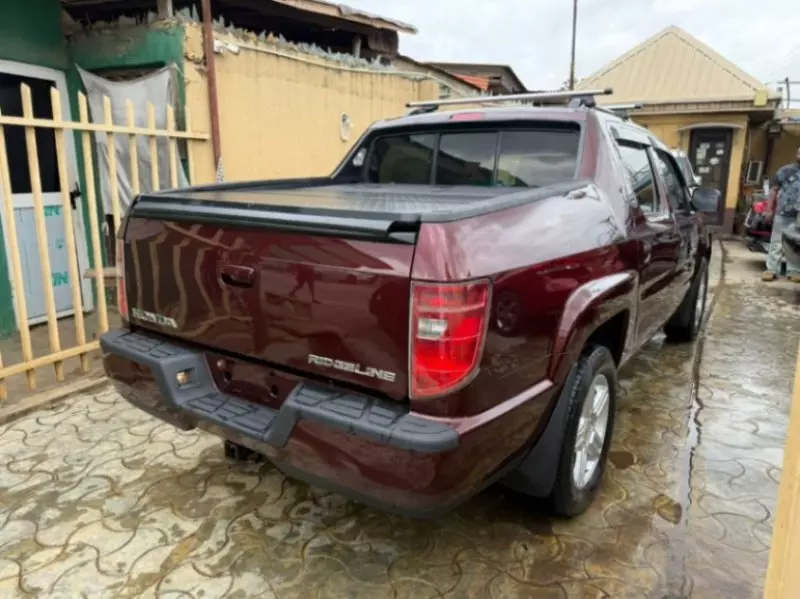 Honda Ridgeline   - 2009