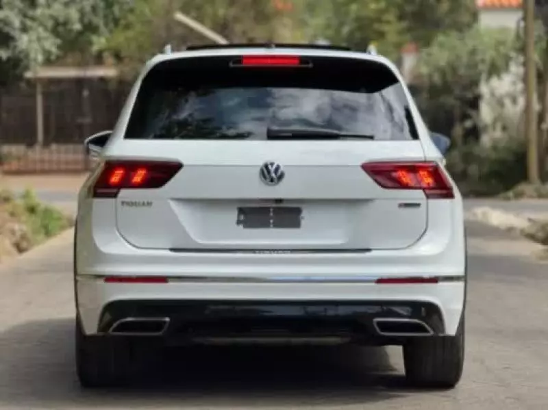 Volkswagen Tiguan   - 2019