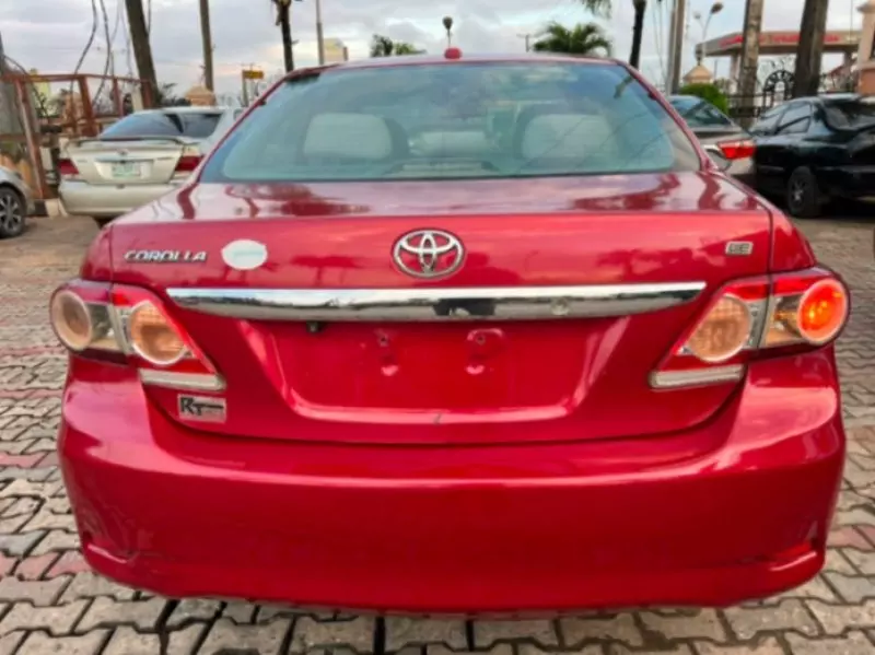 TOYOTA Corolla - 2012
