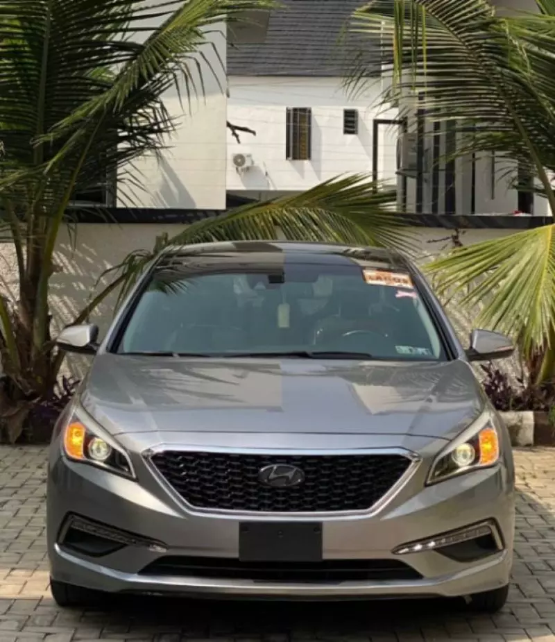 Hyundai Sonata   - 2015