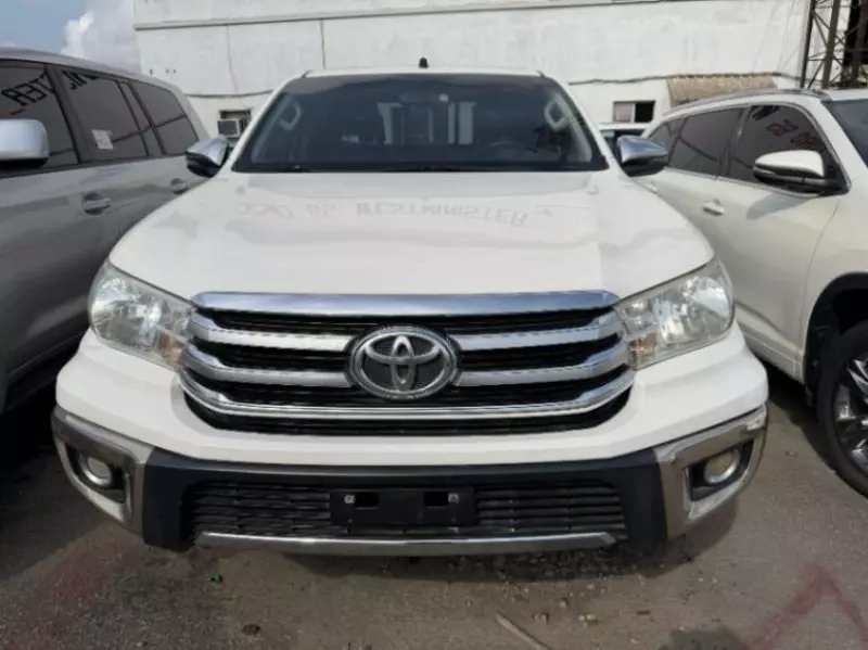 TOYOTA Hilux   - 2019