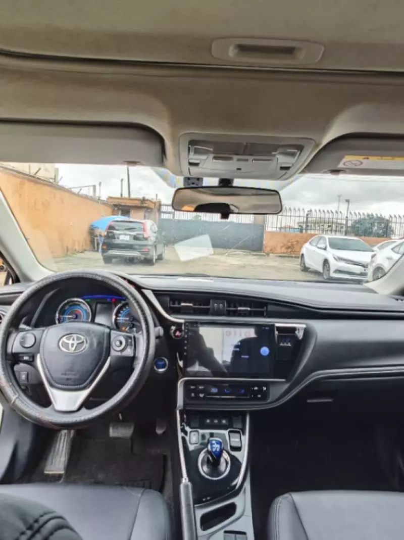TOYOTA Corolla   - 2018
