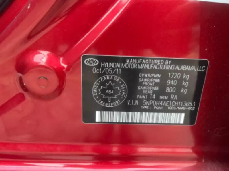 Hyundai Elantra   - 2012