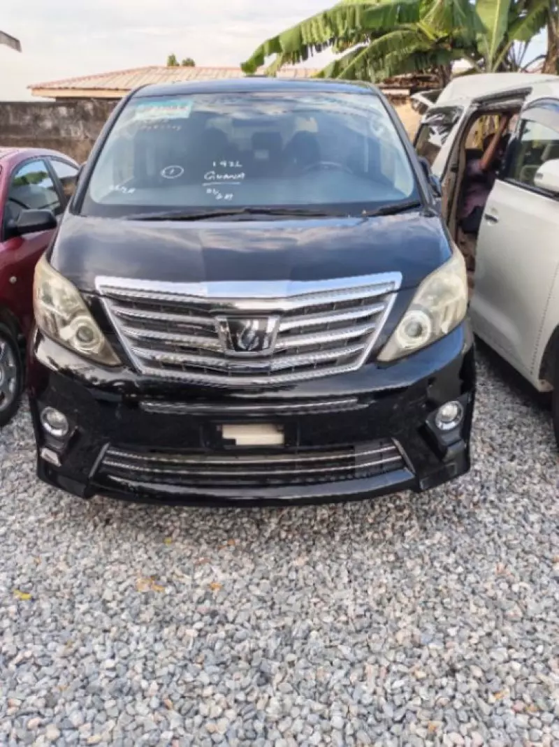 TOYOTA Alphard   - 2013