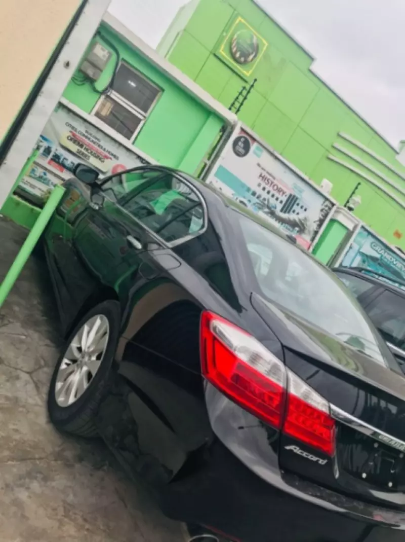 Honda Accord   - 2013