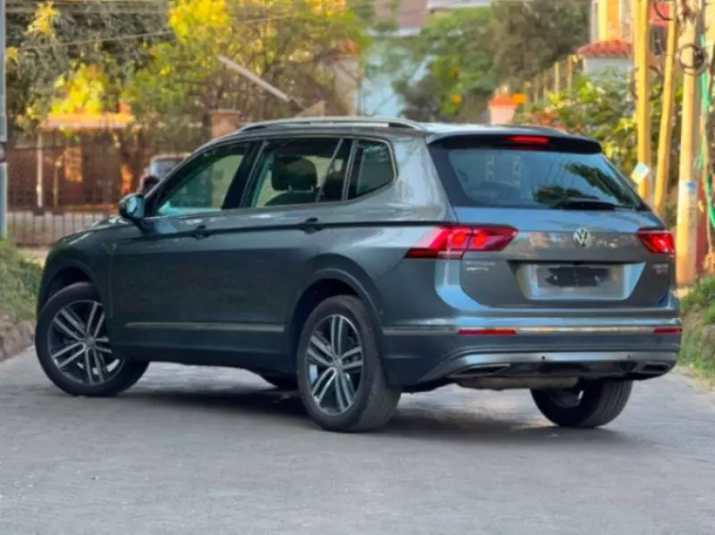 Volkswagen Tiguan   - 2019