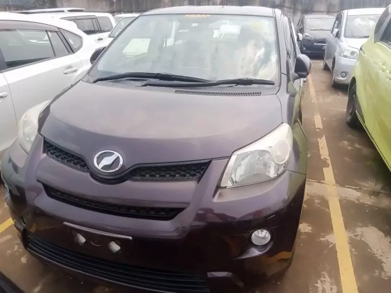 Toyota Ist    - 2012