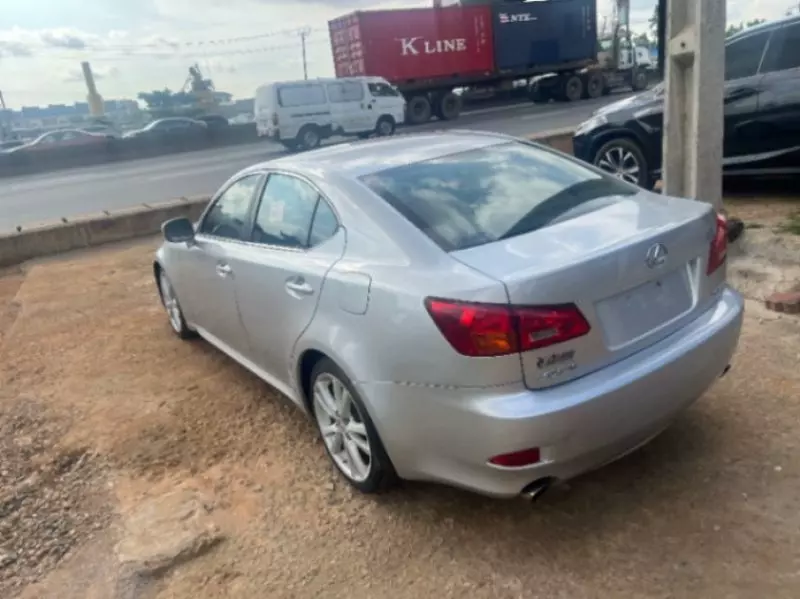 Lexus IS - 2006