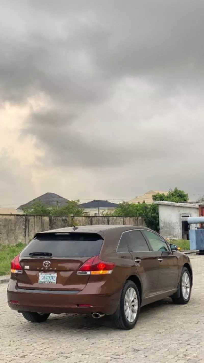 Toyota Venza   - 2013