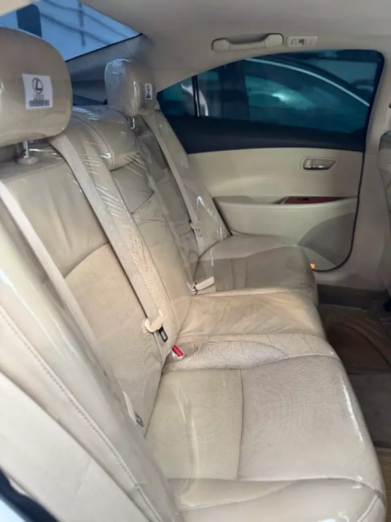 Lexus ES 350   - 2011