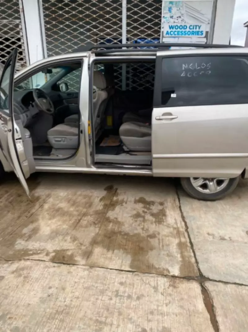 TOYOTA Sienna - 2009