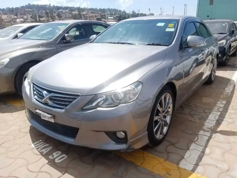 Toyota Mark X   - 2013