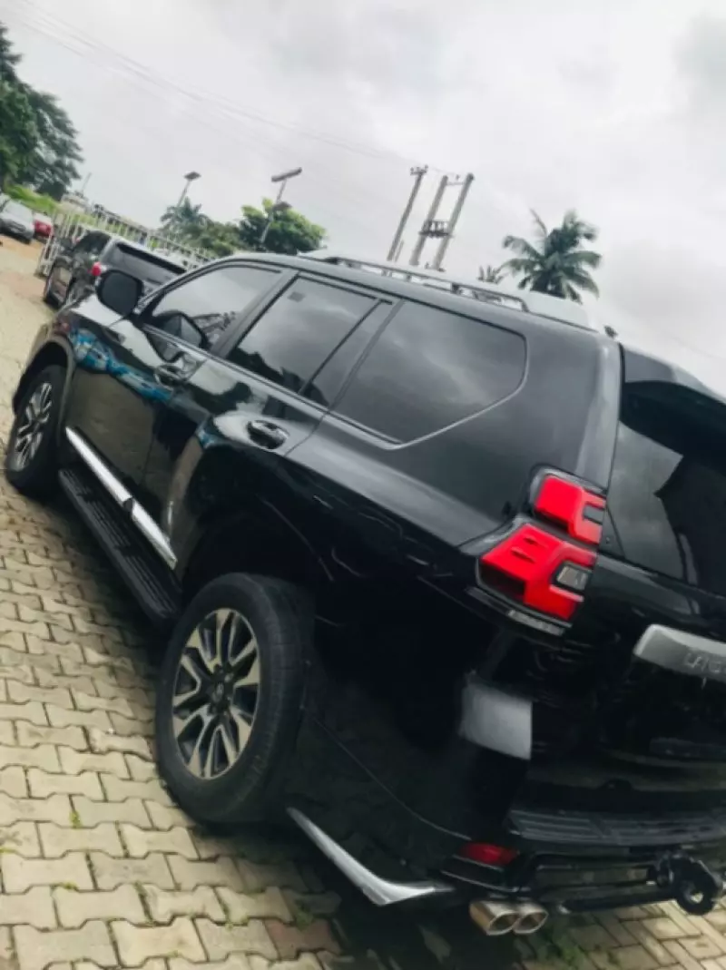 Toyota Landcruiser Prado   - 2022