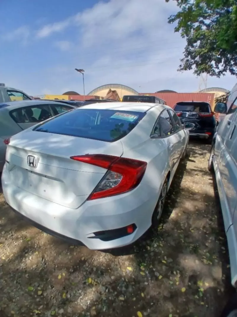Honda Civic   - 2017