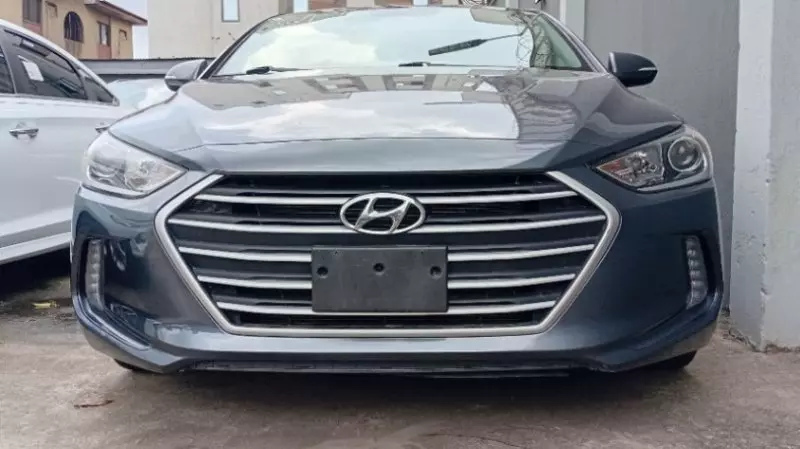 Hyundai Elantra   - 2018