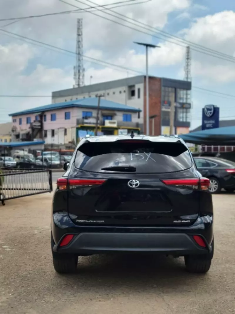 TOYOTA Highlander   - 2020