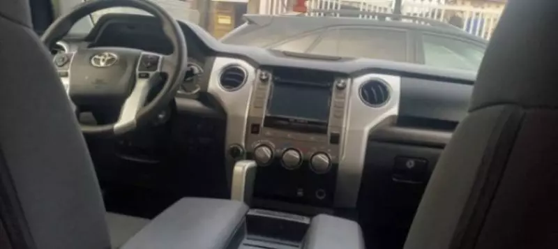 Toyota Tundra   - 2016