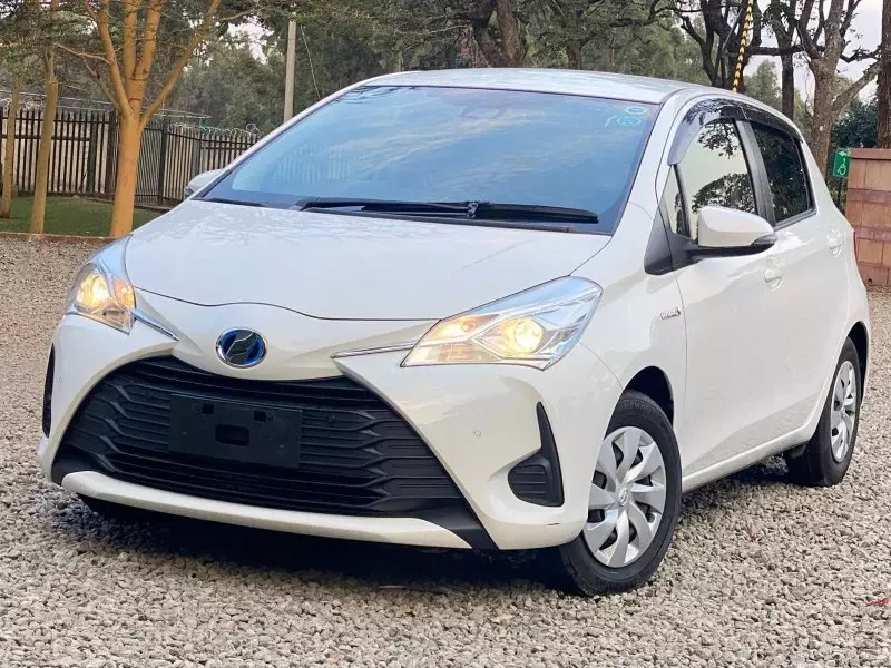 TOYOTA Vitz   - 2019