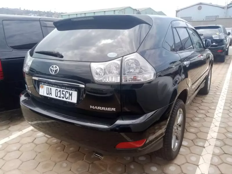 Toyota Harrier   - 2010