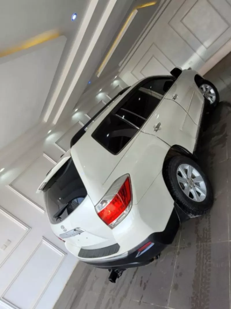 Toyota Highlander   - 2012
