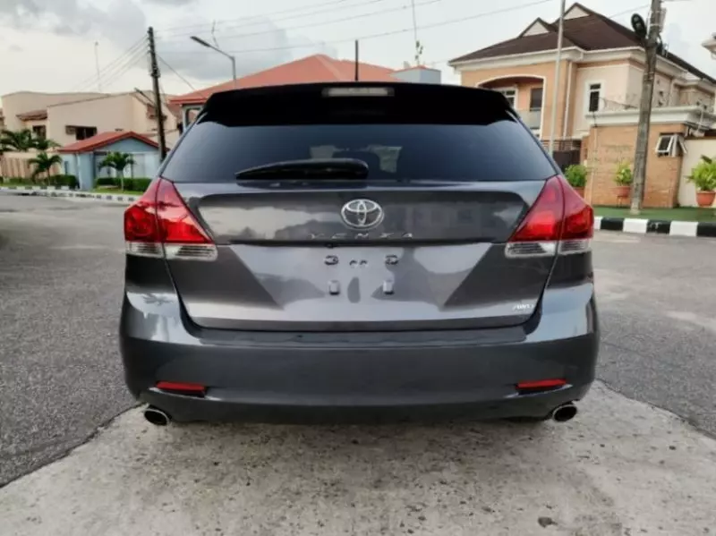 Toyota Venza   - 2013