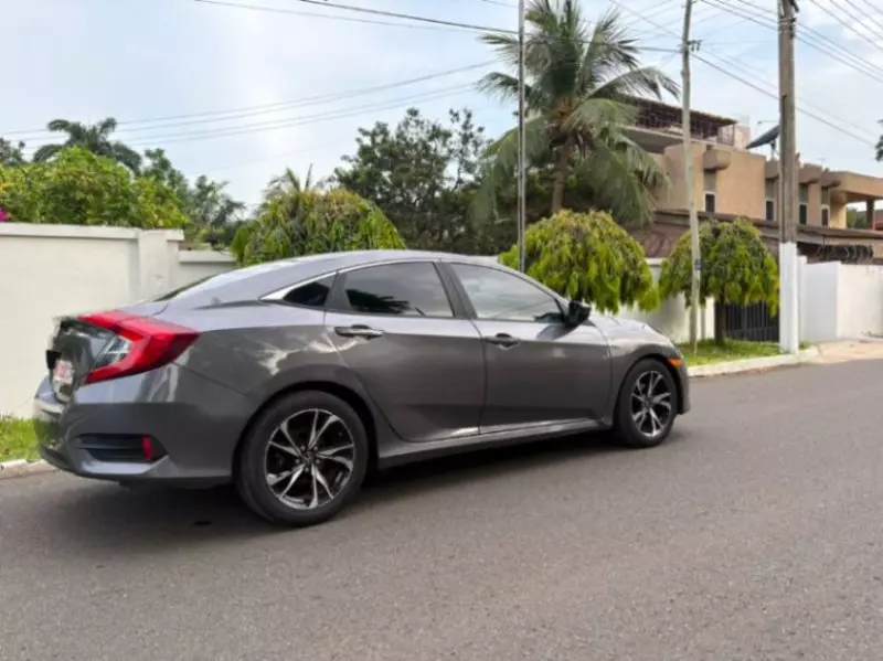 Honda Civic   - 2016