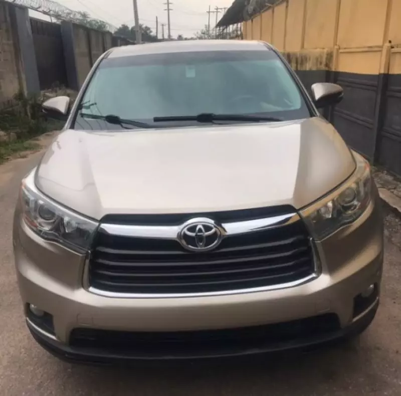 TOYOTA Highlander   - 2014