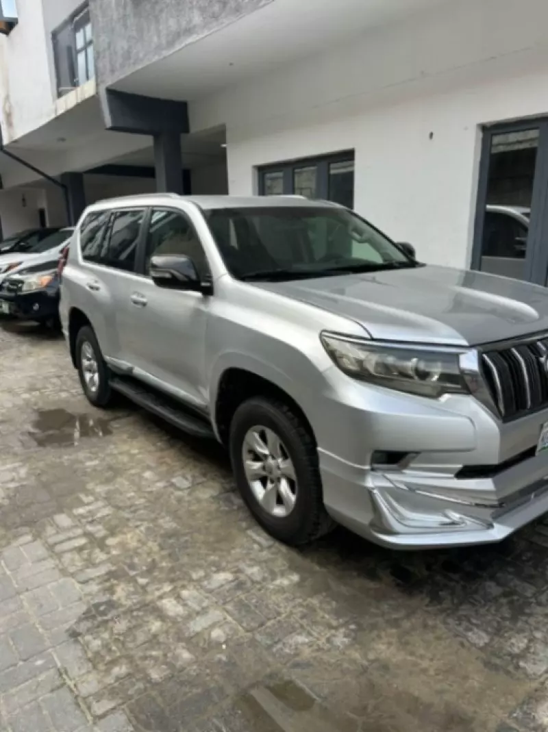 Toyota Prado   - 2012