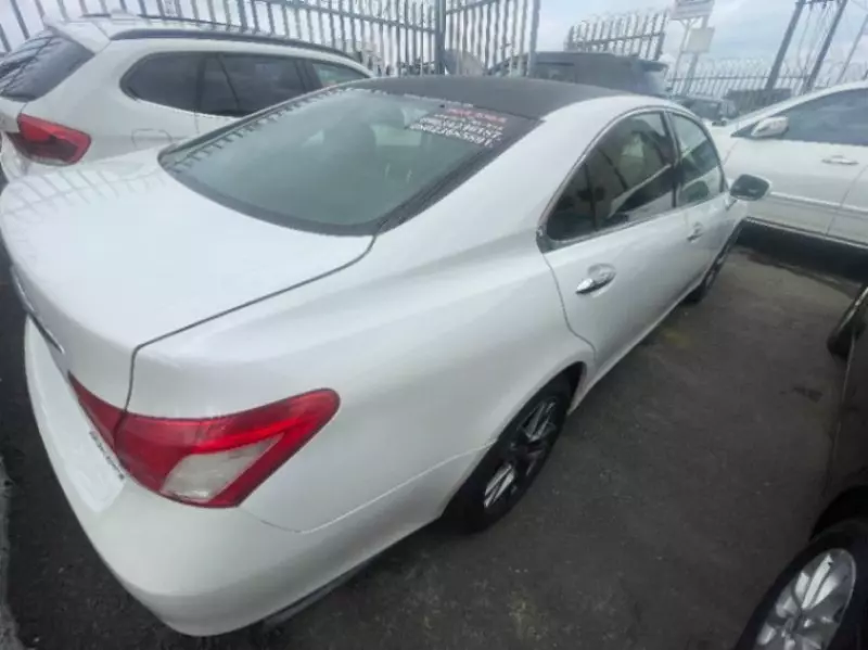 Lexus ES   - 2008