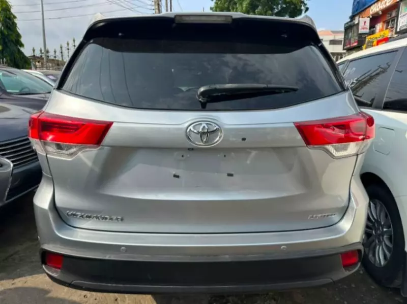 TOYOTA Highlander   - 2014