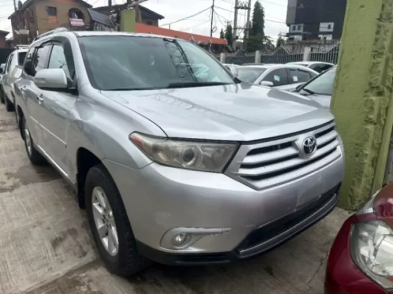 TOYOTA Highlander - 2012