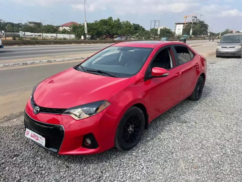 Toyota Corolla   - 2015