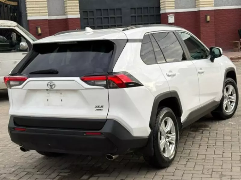 Toyota RAV4 - 2024