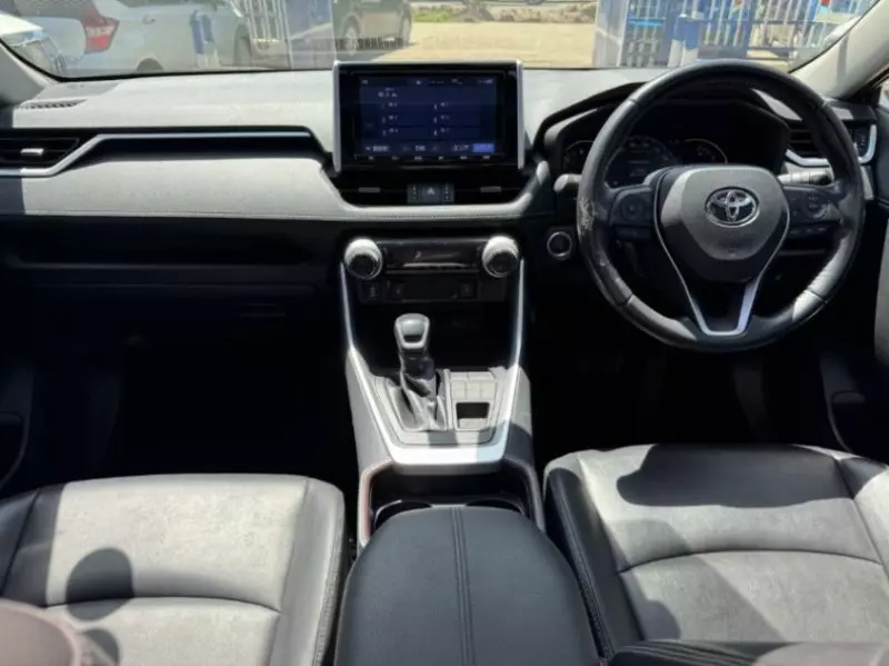Toyota RAV 4   - 2019
