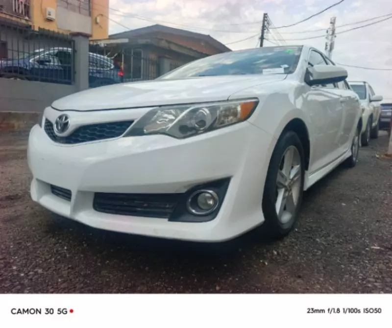 Toyota Camry   - 2013