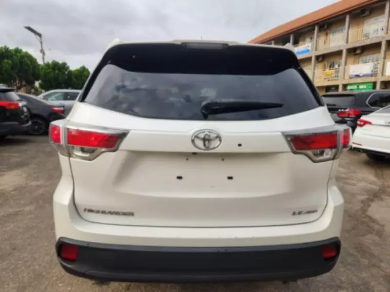 TOYOTA Highlander   - 2015