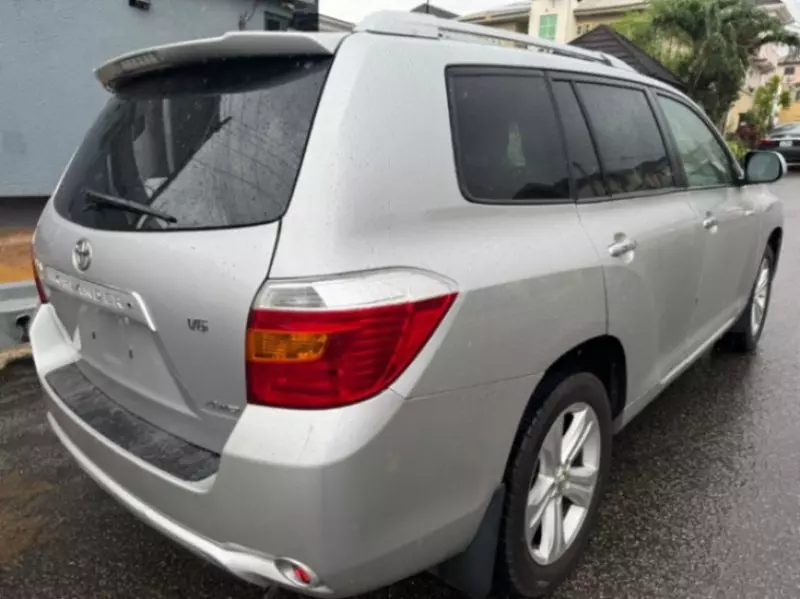 TOYOTA Highlander - 2008