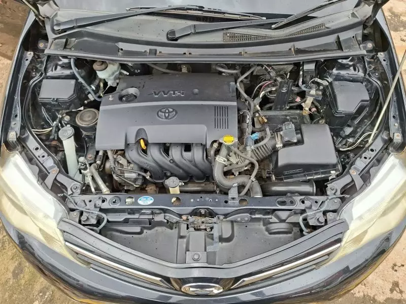 Toyota Fielder    - 2012