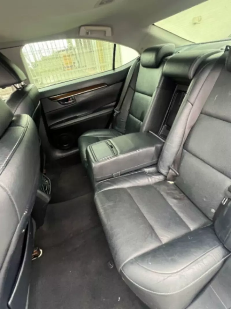 Lexus ES   - 2013