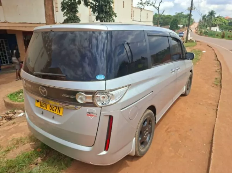 Mazda Biante - 2010