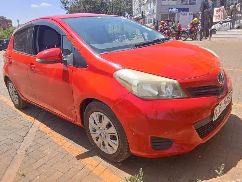 Toyota Vitz   - 2014